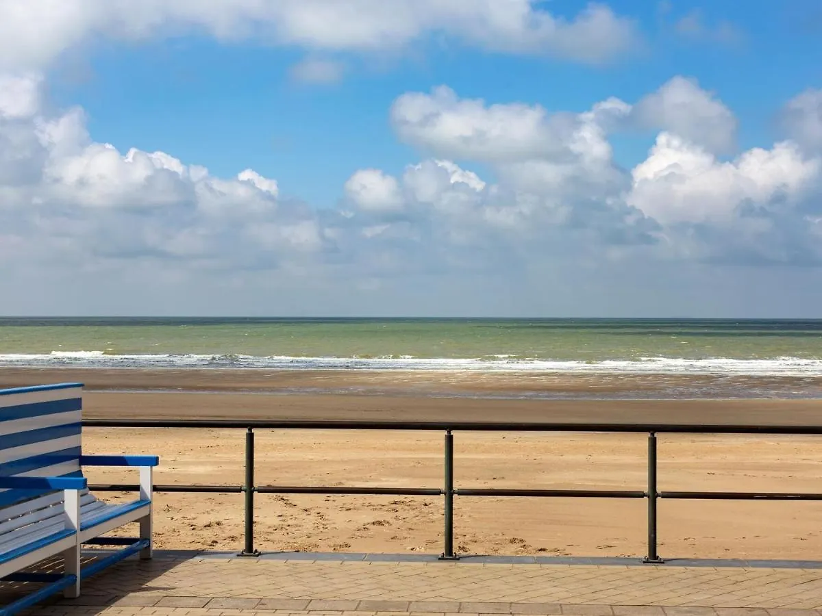 Nice Apartment With Shared Pool Middelkerke